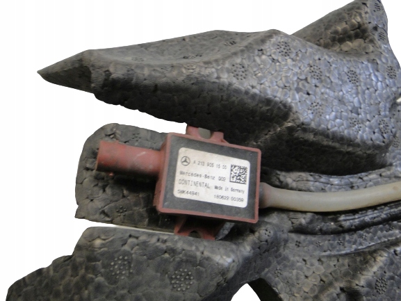 фото №1, Mercedes e класс 213 w213 датчик защиты пешехода