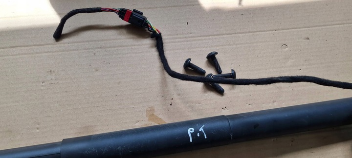 фото №14, Rs5 8w рестайлінг s5 a5 амортизатор кришки багажника зад sportback 8w8827851a