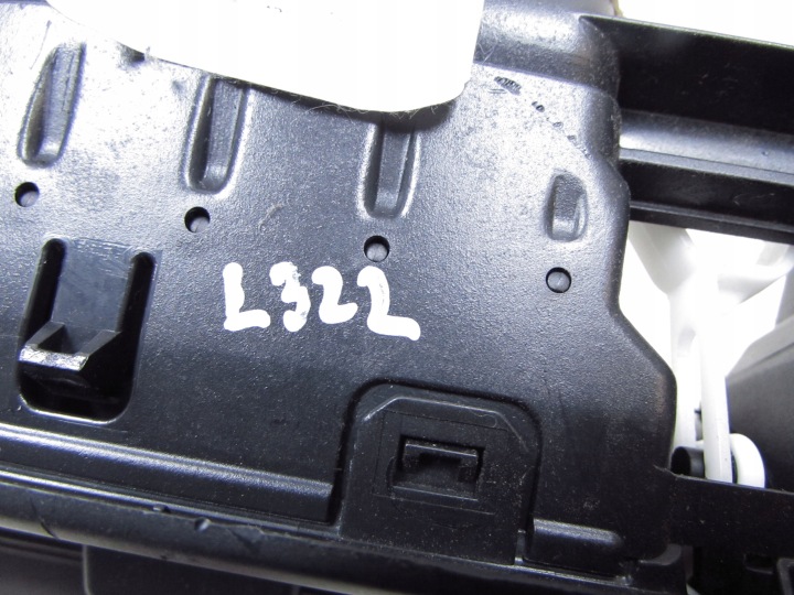 фото №7, Range rover iii l322 рестайлінг 06-12 решітка повітропровід середня gjbd-5000230-pva