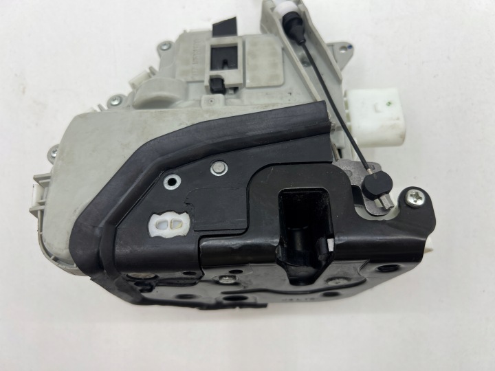 фото №7, Замок двері audi q7 4m0 8j1837015e