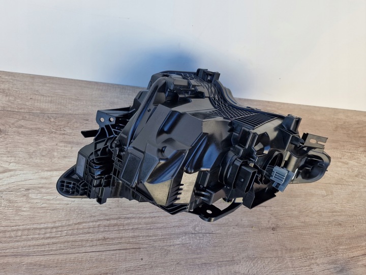 фото №6, Volvo polestar 2 права лампа перед фара led