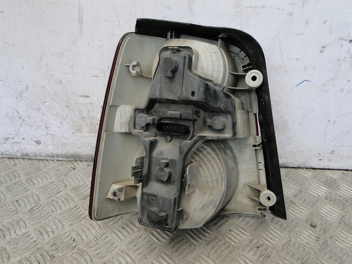 фото №13, Лампа зад vw touran 1t 1t0 1t0945095j 1t0945096j 1t0945111g 1t0945112g