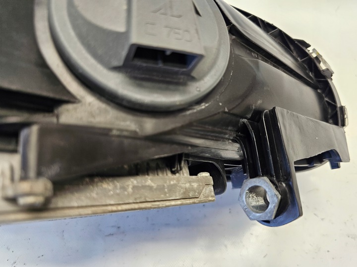 фото №12, Лампа maserati granturismo рестайлінг 2017 - повний led лівий перед європа ліва