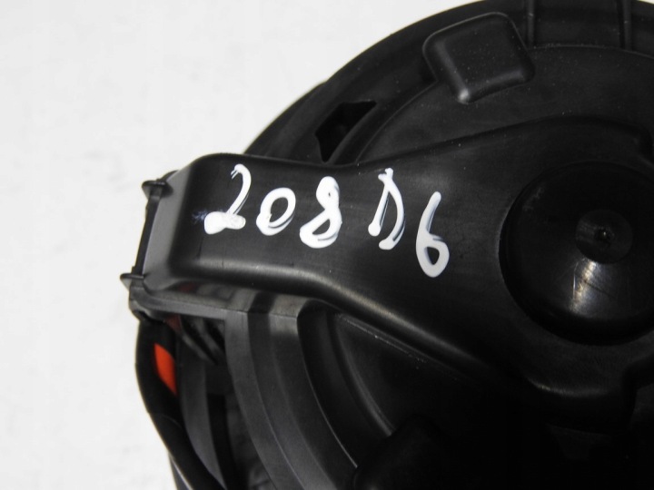 фото №10, Peugeot 208 i 12-18 1.4 ehdi подання повітря  вентилятор nn108411u