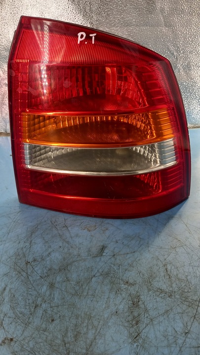 фото №1, Лампа права зад opel astra ii g 01r hb