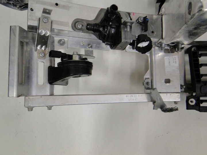 фото №7, Mercedes c клас w206 s206 206 кронштейн балка правий підтримка pas переднє