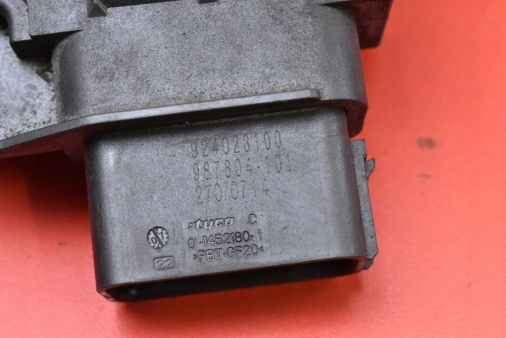фото №7, Замок двері ліві перед передній eu 6m2ar21813ec ford mondeo mk4 07-10