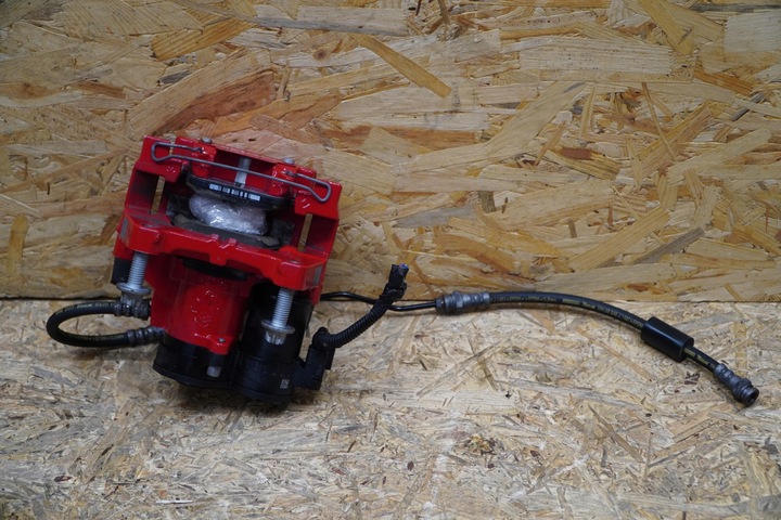 фото №12, Суппорт тормозной шланг зад левый 06700388360 правый 06700388370 levante 16-