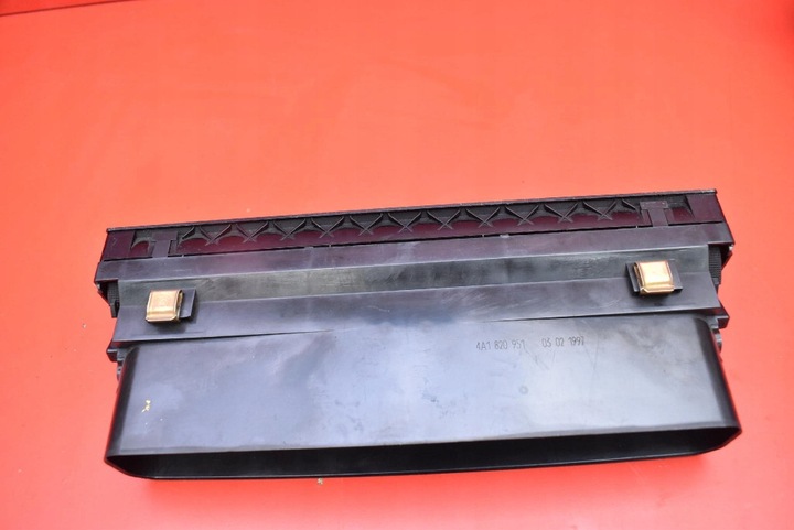 фото №6, Решітка повітропровід середня 4a1820951 audi a6 c4 94-97