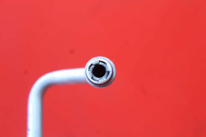 фото №6, Шланг трубка кондиционера 9230693 mini cooper one r56 1.6 t 184 km 10-14