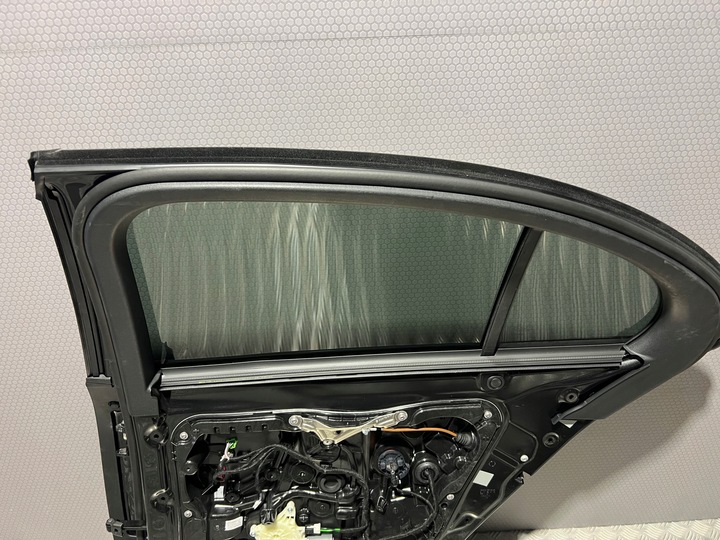 фото №13, Комплектні двері праві зад задні скло mercedes e-klasa w214 2023- sedan