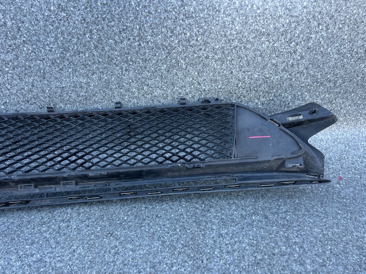 фото №6, Решітка бампера середня перед a2058852501 mercedes c-klasa amg рестайлінг