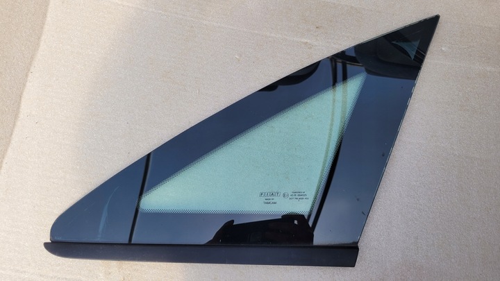 фото №1, Fiat linea скло трикутник правий зад задня