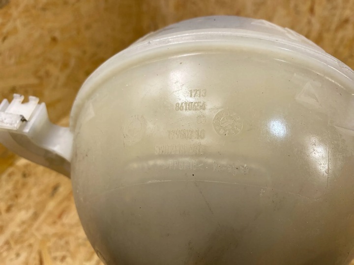 фото №11, Бак бачок розширювальний bmw g30 g31 g11 g12 8610654