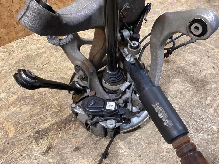 фото №7, Поворотна опора підвішування заднього ліва porsche macan 95b505431by 95b501203k