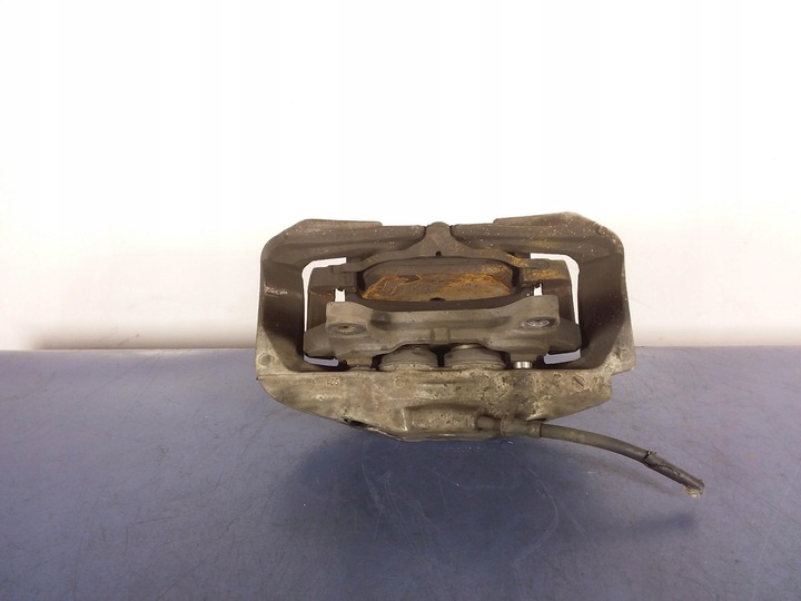 фото №4, Audi a8 d4 4.2 tdi супорт скоба перед праві