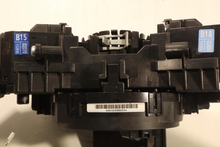 фото №8, Переключатель комбинированный света toyota yaris iv 1.0vvt-i