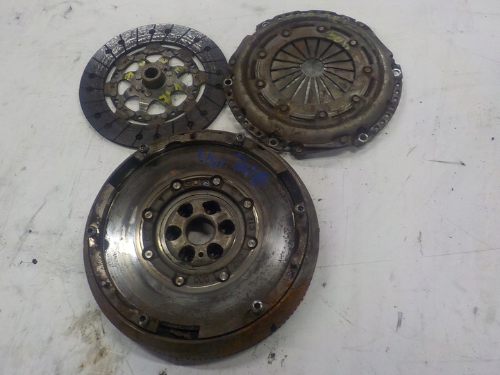 фото №1, Peugeot 308 1.6 e-hdi колесо двомасовий + зчеплення