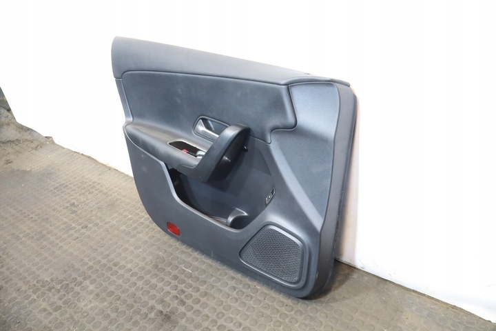 фото №2, Боковина обивка дверь левый перед cla ii c118 w118