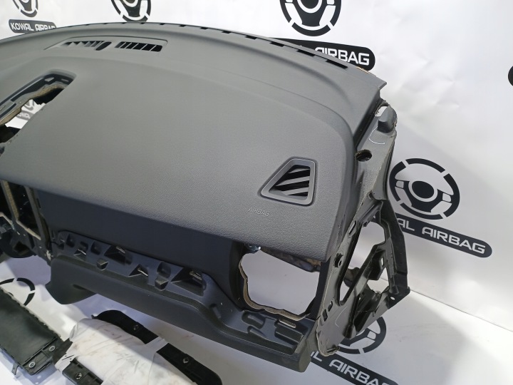 фото №5, Volvo xc60 2 ii bez head up торпедо консоль подушка подушки ремни оригинал