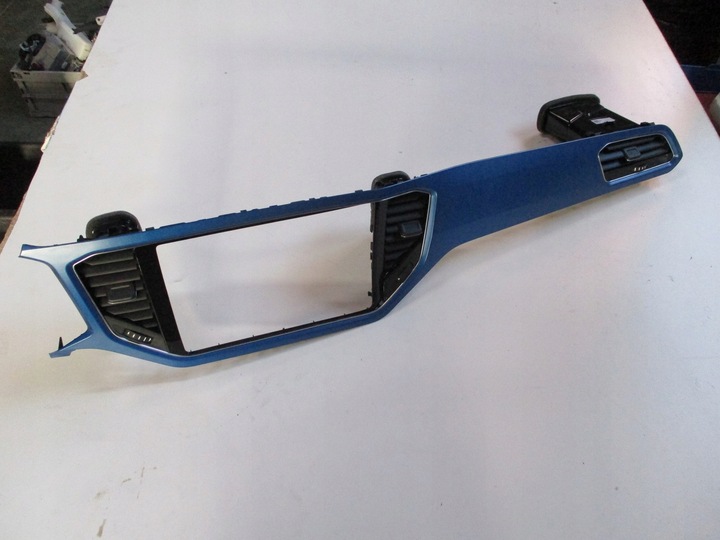 фото №1, Планка консоли воздуховод vw t roc 2ga858416