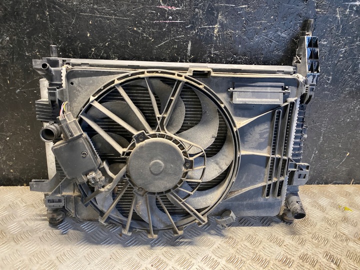 фото №4, Радіаторів ford focus iii 2011 радіаторів повітря наддувний вентилятор