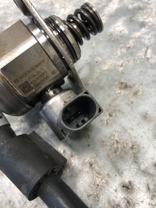 фото №6, Насос впрыскивающий vw skoda audi 1.4 tsi czc 04e127025d