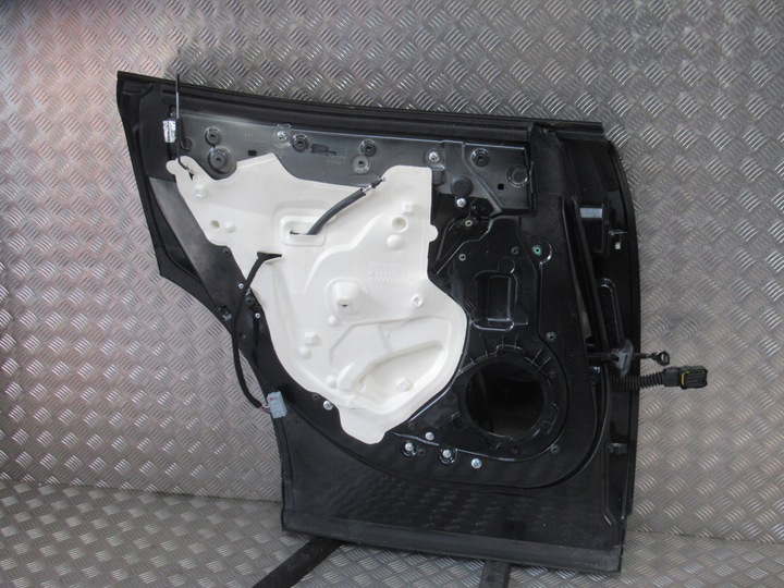 фото №7, Maserati levante дверь зад задние левая левый задние f1164