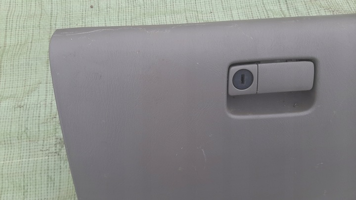 фото №3, Бардачок пассажира infiniti i30 i35 maxima a33 v