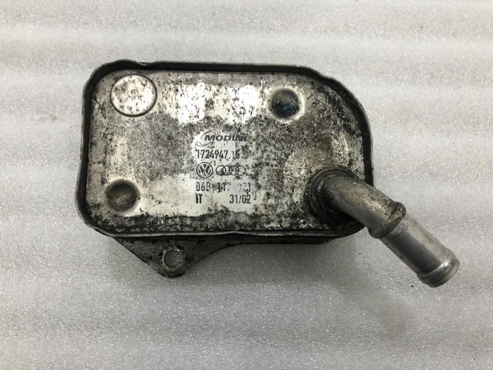 фото №1, Радіаторів масла audi a4 b8 06b117021