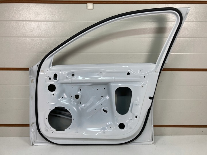 фото №12, Дверь правые передние audi a4 b9