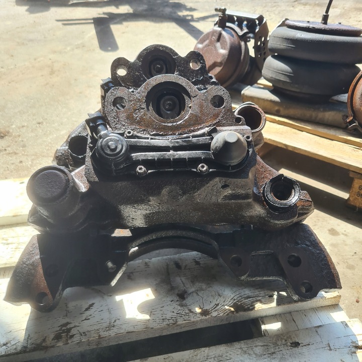 фото №9, Супорт гальмівний напівпричіп вісь mercedes sb7724 sn7028