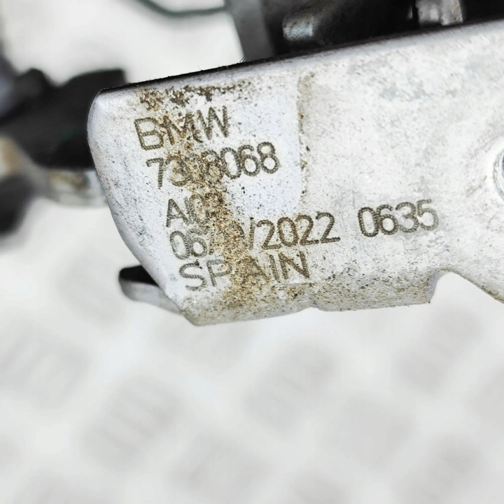 фото №7, Левое замок капота bmw ix i20 7308068 34296021 240kw 2022