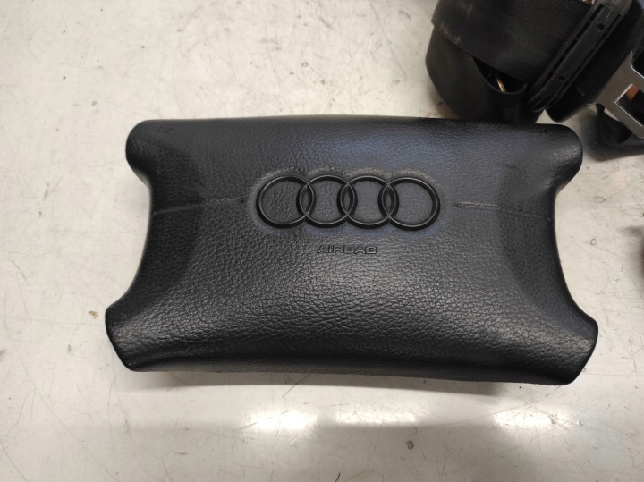 фото №5, Audi a4 b5 94- подушки ремені датчик 8a0959655c