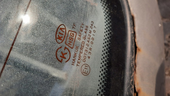 фото №2, Стекло задней крышки kia sportage i 00r