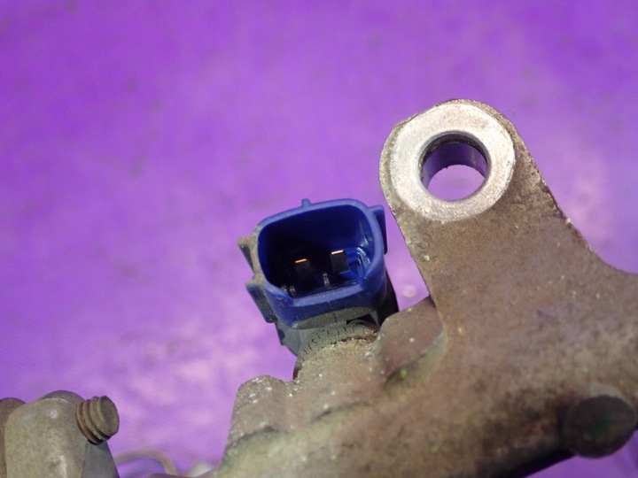 фото №7, Toyota yaris i 03-05 1.0 планка вприскувальний 23250-0j010