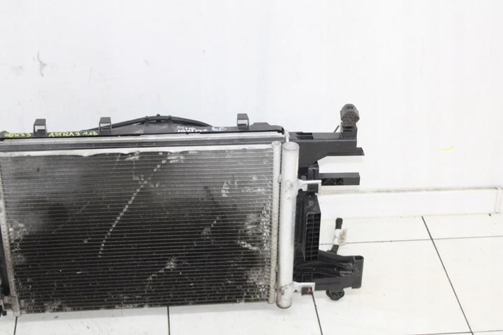 фото №7, Opel astra iv j 2009r- 1.6 b радіатор + вентилятори комплект