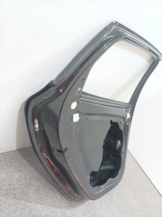 фото №11, Двері ліві зад чорні volvo v40 ii 2012-2019