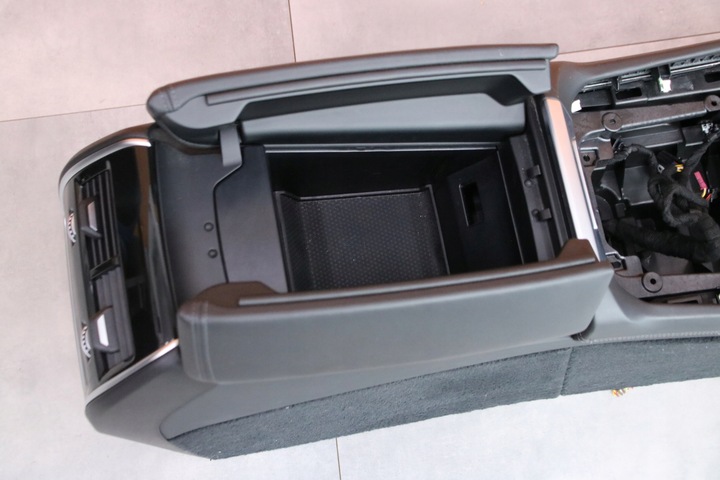 фото №9, Bmw x8 xm g09 туннель средний подлокотник чёрный кожа merino 5a5c613