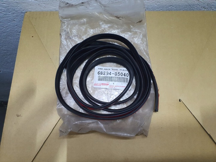 фото №1, Toyota avensis t27 універсал прокладка pod скло кришки