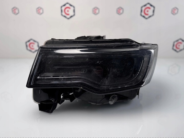 фото №1, Лампа левая перед grand cherokee wk2 рестайлинг srt ксенон