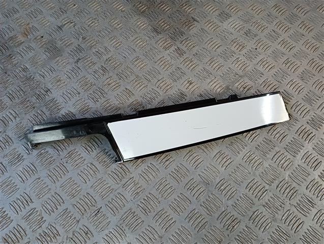 фото №1, M8 планка дверь перед левый insignia b 39118653