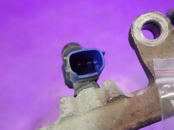 фото №9, Toyota yaris i 03-05 1.0 планка вприскувальний 23250-0j010