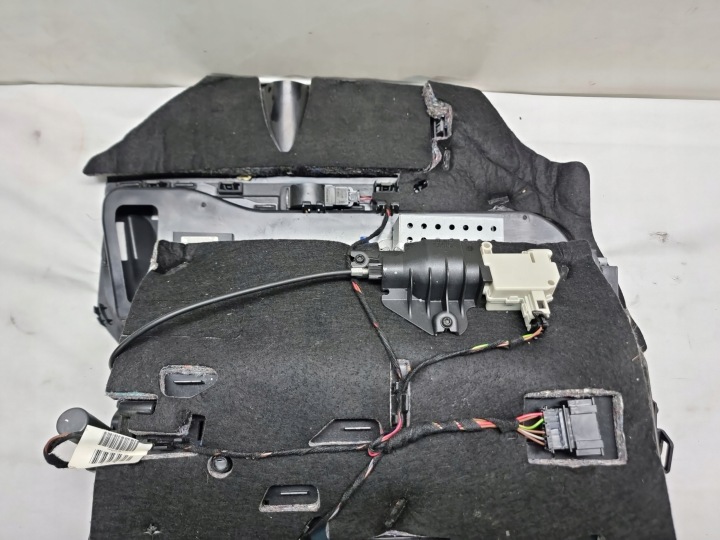 фото №9, Audi a6 c6 бардачок пасажира електричний