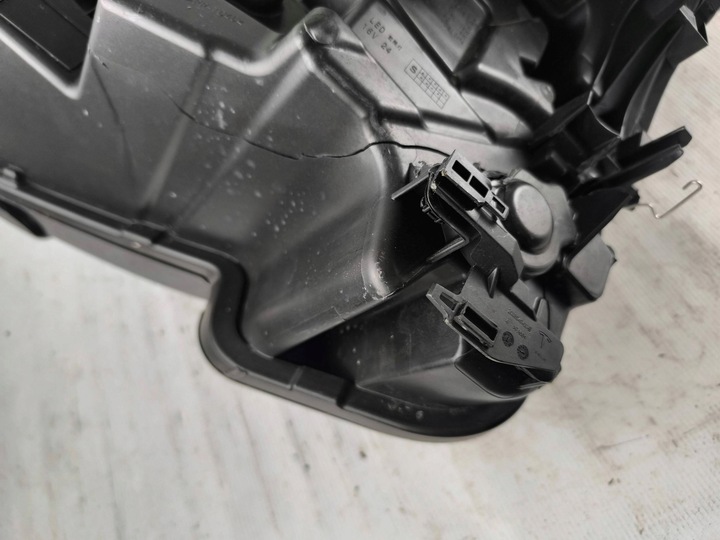 фото №14, Tesla модель y juniper 2025- лампа правая полный led - европа