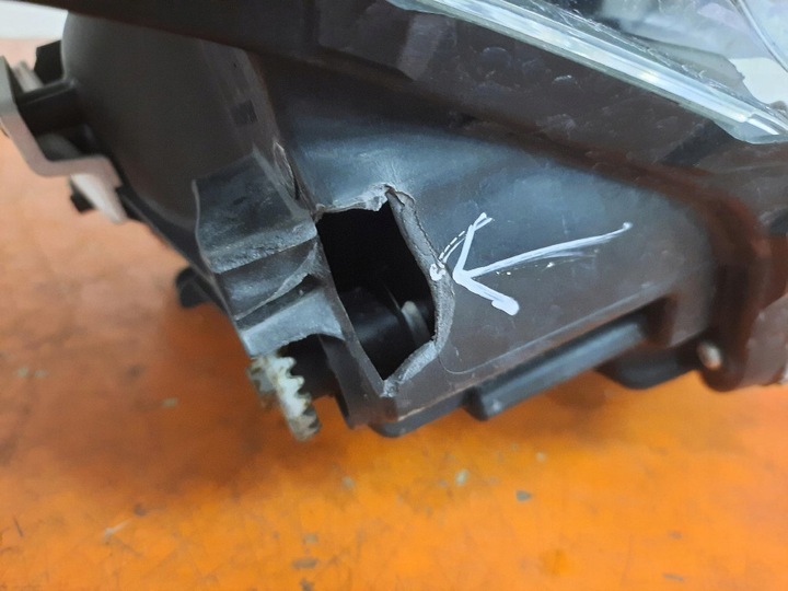 фото №12, Toyota corolla e16 16-18r рестайлінг лампа ліва передня повний led eu