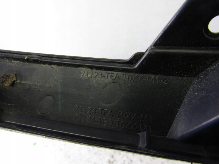 фото №8, Honda civic x молдинг бампера правое перед 71123tea
