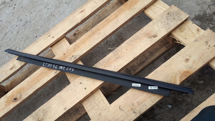 фото №1, A7 4g s7 планка накладка двері лівий зад sline