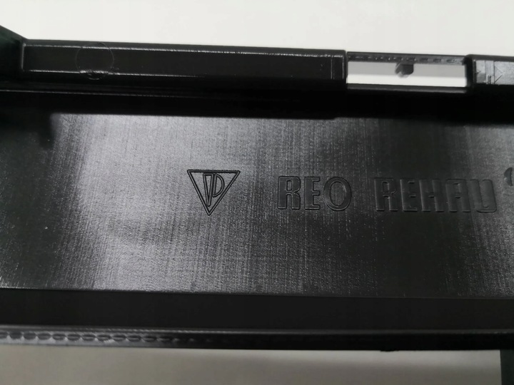 фото №11, Решётка бампера porsche panamera 971 turbo gts 17- перед