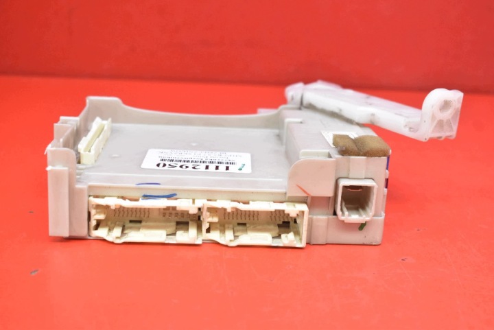 фото №5, Блок запобіжників bsi 82730-47450-a toyota prius 3 iii xw30 1.8 гібрид